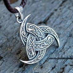 Kotierung:05/30/2023 Temu Jewelry, Norse Necklace, Geometric Pendant Necklace, Black Leather Necklace, Viking Pendant, Signature Necklace, Viking Necklace, Norse Vikings, Mens Jewelry Necklace