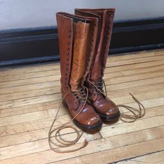 Tall Women’s Frye Lace Up Boots 4 Eyelets 12 Hooks And 1 More Eyelet At The Top Minor Scuffs On The Toe Perfectly Broken In! Men Formal, Frye Shoes, Tall Women, Orange Brown, Brown Orange, Lace Up Boots, Shoe Laces, Fashion Inspo, Size 7