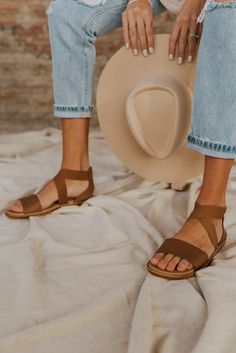 The Sorel Ella II Sandal is crafted of soft full-grain leather, stretch gore straps, and a jute-wrapped molded rubber outsole with better traction than ever before. Simply put, the Ella is comfortable and elegant enough to wear all day long. We like to pair our sandals with our favorite denim, use #yesroolee on Instagram so we can see how you like to wear your Ella's! *FINAL SALE* Spring Footwear, Trendy Footwear, Shoes Trendy, Sandal Shoes, Trendy Hair, Denim Trends, Plus Size Shopping, Knot Headband, Turks And Caicos Islands