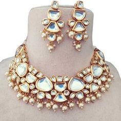 Gold Rodium Polish White and Off White color Necklace in Metal Alloy studded with Kundan Indian Necklace Set, Jaipur Jewelry, Heavy Necklace, Jewelry Kundan, Jewelry Traditional, Necklace Set Indian, Indian Necklace, Polki Jewellery, Kundan Necklace