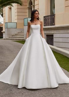 Pronovias Wedding Dress Pronovias: Jory Pronovias Wedding Dress, Minimalist Wedding Dresses, Dream Wedding Ideas Dresses, Custom Wedding Dress, Classy Wedding, Princess Wedding Dresses