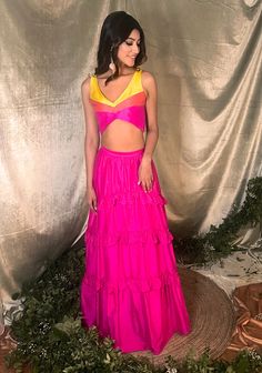 Anavi Sharma in a silk yellow, orange, and pink colorblock lehenga top - Front View - Harleen Kaur Crop Lehenga, Solid Lehenga, Mehendi Look, Lehenga Top, Skirt Details, Silk Dupioni, Lehenga Skirt, Ruffle Skirt, Raw Silk