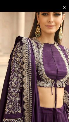 #croptops #cropamdlehanga Jayanti Reddy Blouses, Trending Indian Outfits For Wedding, Indian Outfits For Wedding, Trending Indian Outfits, Jayanthi Reddy, Lehenga Blouse Pattern, Outfits For Wedding, Exclusive Saree Blouse Designs, Choli Blouse Design