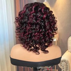 Hair Colors For Curly Hair Ideas, Wand Curl Bob, Red Highlights On Dark Hair Curly, Burgundy Curly Hair, Ombre Bob Wig, Curl Bob, Hary Styles, Curly Hair Highlights, Ombre Curly Hair