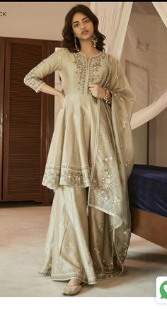 Gharara With Long Shirt, Long Shirts For Women Pakistani, Gharara Pants, Desi Dress, Short Kurta, Pakistani Wedding Outfits, Pakistani Fancy Dresses, Pakistani Fashion Party Wear, Salwar Kamiz