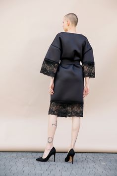 "Women Black Coat, Neoprene Coat, Kimono Coat Thank you for browsing our shop! Cherry Blossoms is here to provide you with the best unique handmade garments like caftans, maxi dresses, loose fit and plus size clothing. All our items are made by hand with love and care specially for you! Pre Fall 2018 comes with this classy and stylish black coat cut in Lace and Neoprene . Understated yet luxurious, comfy and different, this long sleeve coat is must have piece for every lady who loves extraordina Trench Coat Belt, Minimalist Jacket, Women Trench Coat, Futuristic Clothing, Coat Belt, Belt Coat, Gothic Jackets, Lace Coat, Festival Outfits Women