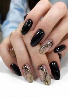 Black And Gold Gel Nail Designs, Classy Black Nails, Black Nail Ideas, Black And Gold Nails, Black Marble Nails, Gold Gel Nails, Black Gold Nails, Cute Nails For Fall, Pretty Nail Art Designs