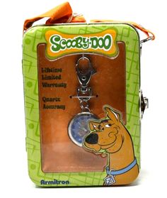 the scooby dog key chain is in its package