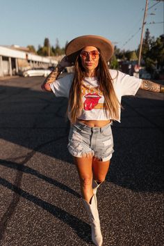 Cropped White Tee, Cropped Tee, White Crop, Band Tees, Crop Tee, Rolling Stones, Stone Color, Unique Style, Vintage Style