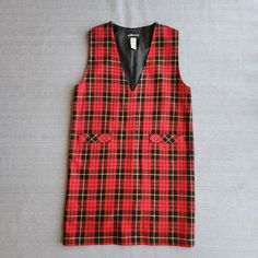 Vintage Sag Harbor Wool Blend Plaid Holiday Mini Jumper Dress Sleeveless Pocket Red Pre-Owned In Great Condition. Please Note *The Real Color Of The Item May Be Slightly Different From The Pictures Shown On Website Caused By Many Factors. *Don't Go By Size Number. Do Check Measurements To Determine If The Item Will Fit. Measurements; Approximately (Laying Flat). Shoulder To Shoulder: 15 Inches (Shoulder Seam To Shoulder Seam) Armpit To Armpit: 21.5 Inches (Chest Measurement) Length: 38 Inches (C Casual Sleeveless Mini Dress For Holiday, Red Sleeveless Lined Mini Dress, Red Sleeveless Dress For Fall, Red Sleeveless Mini Dress For Holiday, Plaid Sleeveless Lined Dress, 2024 Style, Sag Harbor, Measurement Length, Dress Sleeveless