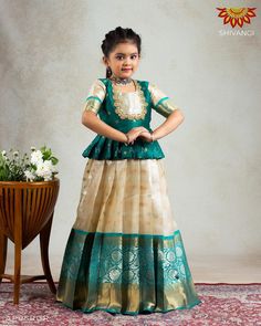 Paavadai Satai Women, Pattu Parikini Blouse Designs, Patu Pavadai Designs For Women, Pattu Pavadai Design, Parikini Designs For Kids, Girls Lehanga Design For Kids, Kids Frocks Design Traditional Indian, Pattu Dress For Kids, Girls Traditional Dresses Indian Kids