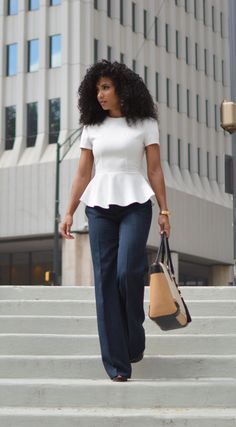 Pin on White Collar Glam Attorney Outfit, Work Outfits Frauen, Outfit Elegantes, Black Bloggers, White Peplum, Peplum Shirts, Professional Attire, Office Attire, Business Outfit