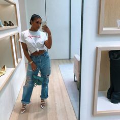 Black Women Style Fashion Street Chic, Mom Jeans Outfit, Influencers Fashion, Outfits Casuales, Cute Casual Outfits, Jean Outfits