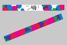 an image of a pair of skis with colorful designs on it's sides