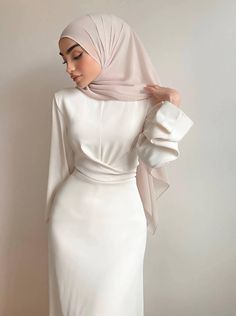 Graduation Outfit Ideas University Hijab, Ramadhan Dress, Graduation Outfit Ideas Hijab, Graduation Outfit Ideas, Estilo Hijab, Stile Hijab, Mode Turban, Hijabi Fashion Casual, Mode Abaya