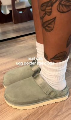 Ugg Shoes Outfit, Shoes For Fall, Ugg Sneakers, Pretty Sneakers, Trendy Shoes Sneakers, Pretty Shoes Sneakers, Kicks Shoes, Shoes Outfit Fashion, Cute Nike Shoes