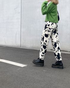 Cow print, cow print pants, dr martens platforms, cowprint and green, cow print outfit, animal print outfit, Cow Print Doc Martens, Crazy Pants Outfit, Cow Print Shoes Outfit, Cow Outfits Aesthetic, Cow Pants Outfit, Cow Print Outfit Ideas, Cow Print Pants Outfit, Dr Martens Outfit Women, Cow Print Clothes