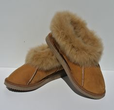 Sheepskin slippers womens - 49$ Sheepskin Slippers, Suede Slippers, Loafers Style, Rubber Shoes, Women's Slippers, Fur Collars, Womens Slippers, Mocha, All Natural