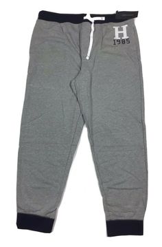 These Tommy Hilfiger French Terry Joggers have the following features: Size: Men's (Choose Size) Large (36" - 38") Extra-Large (40" - 42") Color: Gray Heather with Navy Waist Band and Ankle Cuff Material: 60% Cotton / 40% Polyester Product is New in Packaging! MSRP of $42 Please review photos of actual product. Shipping:  Shipping options include: USPS First Class - Free USPS Priority Mail - $4 Handling: All items ship one business day following confirmation of payment.  Please let me know if yo Tommy Hilfiger Cotton Bottoms For Loungewear, Tommy Hilfiger Cotton Pants With Pockets, Casual Tommy Hilfiger Trousers, Ankle Cuffs, Waist Band, Jogger Pants, Priority Mail, French Terry, Mens Pants