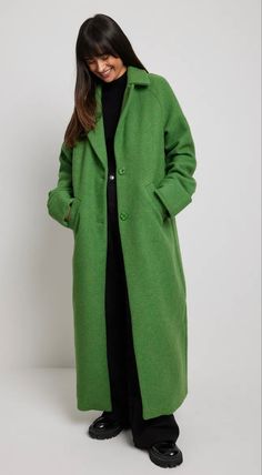 Maddie Demaine, Maxi Dress With Jacket, Long Green Coat, Green Wool Coat, Big Collar, Long Coat Women, Classy Casual Outfits, Oversized Coat, Pull Sweat