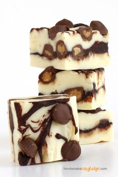 Moose Tracks Fudge with layers of vanilla and chocolate fudge and mini peanut butter cups. Easy Fall Treats To Sell, Bars To Bake, Fudge With Evaporated Milk Easy, Boston Cream Pie Fudge, Packaging Fudge To Sell, Easy Christmas Treats To Sell, Christmas Dessert Gifts Ideas, Dessert For One Easy, Easy Treats To Sell