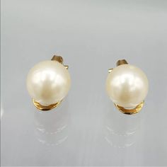 Christian Dior Vintage Goldtone Pearl Clip-On Earrings. These Are Authentic. Please Look At The Pictures! Any Questions Please Ask! I Do Not Have The Original Package For These But They Will Come Beautifully Packaged!! Thank You And Please Check Out My Other Listings! Classic Clip-on Earrings For Formal Occasions, Classic Clip-on Earrings For Formal Events, Classic White Gold Clip-on Earrings For Formal Occasions, Classic White Gold Clip-on Earrings, Classic Clip-on Bridal Earrings For Evening, Classic Evening Bridal Clip-on Earrings, White Clip-on Pearl Earrings For Formal Occasions, Classic White Clip-on Pearl Earrings, White Pearl Clip-on Earrings For Formal Occasions