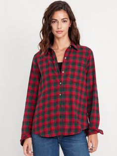 spread collar long sleeves buttoned cuffs button front patch chest pocket curved hem plaid print relaxed fit hits at hip models are approx.  5'9" and wear sizes s (4), l (12), and xl (18)machine wash according to the care instruction label  . Best Holiday gift for Women , perfect Shirts for Christmas! Women Flannel, Christmas Flannel, Womens Flannel Shirt, Pajamas Gift, Old Navy Women, Family Maternity, Green Plaid, Plaid Print, Big And Tall