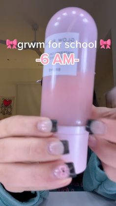 grwm for school 🎀 Aesthetic Morning Routines For School, Preppy Morning Routine For School, Aesthetic Things For School, Grwm For The First Day Of School, Makeup For 8th Grade, Nails Ideas For School, Grwm Tik Tok Videos, Back To School Preppy, Grwm For Bed