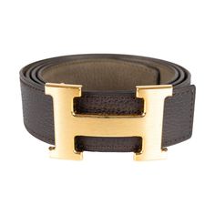 This Hermès H Buckle Reversible Leather Belt is the perfect accessory for your wardrobe. The leather is of the highest quality and the iconic Hermes H buckle is crafted with brushed brass in golden for a classic and sophisticated look. The reversible feature allows you to create a variety of styles with one belt. Inclusion: Box. Remarks: The buckle has the sticker intact. Color Dorado, Cartier Ring, Brushed Brass, Casual Backpack, Gucci Jackie Bag, Dior Saddle Bag, Watch Design, Hermes Bag Birkin, Womens Backpack