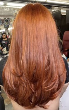 Nicole Kidman Red Hair Practical Magic, Zendaya Ginger Hair, Copper Gloss Hair, Spring Copper Hair Color, Medium Orange Copper Hair, Honey Red Hair Color Strawberry Blonde, Ombre Hair Roux, Jessica Chastain Hair Color, Dye Ginger Hair