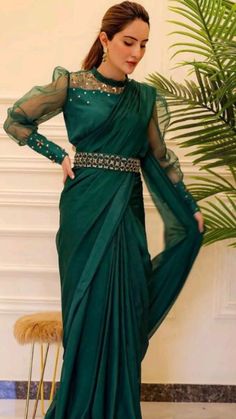 Modest Saree, Blouses Designs Latest, Modern Blouse Designs, 50 Blouse Designs, Modern Blouse, Latest Bridal Lehenga