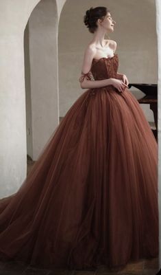 Ball Gown Vintage, Ball Gowns Vintage, Tulle Formal Dress, Debut Gowns, Prom Dress Tulle, Tulle Balls, Bridesmaid Dresses Strapless, Quince Dress, Prom Ball Gown