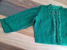 Blouse stitched - Yes Blouse size - 36 with inner margins expandable upto 42 For Blouse Size 34 alteration can be done on request. Fall/pico - Yes done Blouse opening - Front Embroidered Fitted Front Open Choli, Green Blouse Piece With Dori Work, Green Blouse With Chikankari Embroidery, Green Chanderi Long Sleeve Blouse, Sequins Blouse, Embroidery Saree, Saree Blouse, Machine Embroidery, Saree