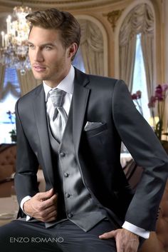 Todos los outfits de moda Wedding Suits Men Black, Pose Pengantin, Custom Tuxedo, Groom Wedding Attire, Groom Tuxedo