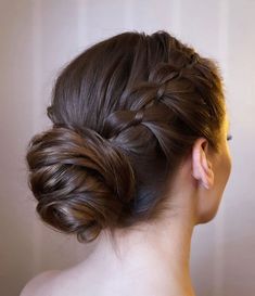 Neat Braided Bun for Special Occasion Sanggul Cepol, Abi Ball, Francesca Bridgerton, Formal Hairstyles For Long Hair, Braided Bun Hairstyles, Braided Ponytail Hairstyles, Low Bun, Hair Up Styles, Trending Hairstyles