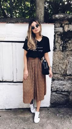 Spring Skirt Outfits, Chique Outfit, Midi Skirt Outfit, Long Skirt Outfits, Woman Outfit, Pretty Fashion, Formal Outfit, Mode Inspiration, Looks Vintage