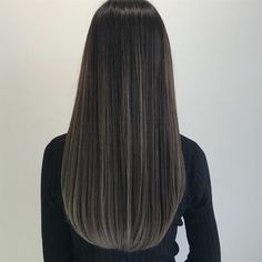 Shades Of Grey Hair, Rambut Brunette, Black Hair Balayage, Black Hair With Highlights, Dark Hair With Highlights, Japanese Hairstyle, Hair Color Highlights