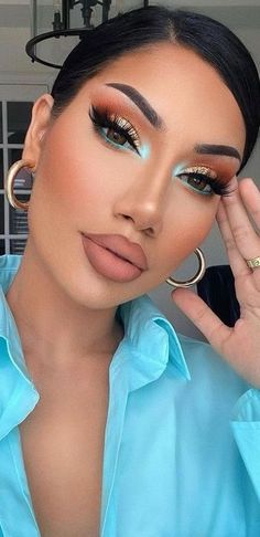 Fun Party Makeup Looks, Bold Bridal Makeup For Blue Eyes, Creative Eye Makeup Colorful, Mekap Mata, Smink Inspiration, Eye Makeup Designs, Colorful Eye Makeup, Makeup Eye Looks