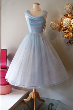 Princess Simple Homecomign Cheap Handmade Short Prom Dresses Vintage Prom Dresses 1950s, Vintage Homecoming Dresses, 1950s Prom Dress, Istoria Modei, Midi Party Dress, Blue Homecoming Dresses, Tulle Evening Dress, Blue Party Dress, Vintage Prom