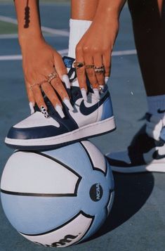 Photo Basket, Nike Background, Jordan Shoes Wallpaper, Jordans Aesthetic, Nike Basket, Shoes Wallpaper