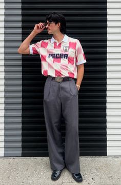 Retro Jersey Outfit, Jersey Outfits, God Clothing, Bloke Core, Soccer Style, Shirt Photography, Linen Outfits, Jersey Fits, Spring Time Outfits