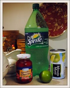 the ingredients to make an apple cider are displayed