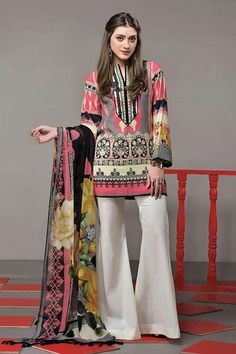 Designer Kurti Patterns, Pakistani Fashion Casual, Desi Fashion Casual, Pakistani Dresses Casual, Pakistani Fashion Party Wear, Pakistani Fancy Dresses, Sleeves Designs For Dresses, Simple Pakistani Dresses, Pakistani Bridal Wear