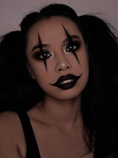 Simple Halloween Makeup Black Women, Cute Makeup Ideas For Halloween, Diy Baddie Halloween Costumes Ideas, Baddie Clown Costume, Baddie Clown Makeup, Soft Clown Makeup, Halloween Inspired Makeup, Nem Halloween Makeup, Mime Halloween Costume