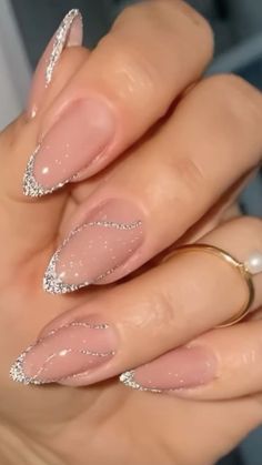 Paznokcie Hello Kitty, New Year Nails, New Years Nail Designs, Formal Nails, Makijaż Smokey Eye, Shiny Nails, Sparkle Nails, Sparkly Nails, Homecoming Nails