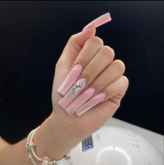 Acrylic Nails Nude, Classy Lifestyle, Selfcare Skincare, Nails Love, Princess Beauty, Vintage Nails, Classy Acrylic Nails