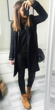 How To Wear Timberlands, Preppy Winter Outfits, Winter Coat Outfits, Timberland Outfits, Stil Inspiration, Looks Black