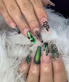 Holloween Nails Green, Halloween Nails With Green, Neon Green Nails Halloween, Green Witch Nails Designs, 2022 Halloween Nails, Black And Neon Halloween Nails, Black Green And Purple Halloween Nails, Green Black Halloween Nails, Dope Halloween Nails