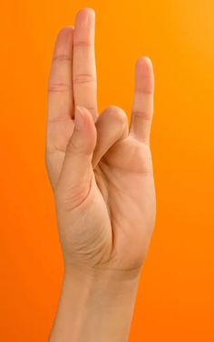 Hold Your Hand In This Position And You Will Not Believe What Will Happen Next Hand Yoga Exercises, Varun Mudra, Shunya Mudra, Hand Message, Hand Yoga, 4 Fingers, What Will Happen Next, Hand Reflexology