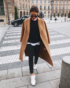 Lorna Luxe, Camel Coat Outfit, Fall Fashion Coats, Goth Outfit, Camel Coat, Business Outfit, Coat Outfits, Casual Winter Outfits, Winter Fashion Outfits